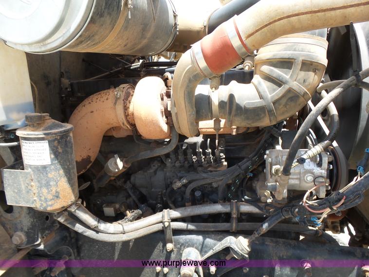 image for item K3169 1998 Mack CH613 semi truck