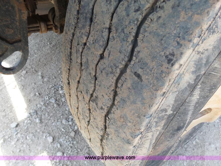 image for item K3170 2005 Mack CV713 semi truck