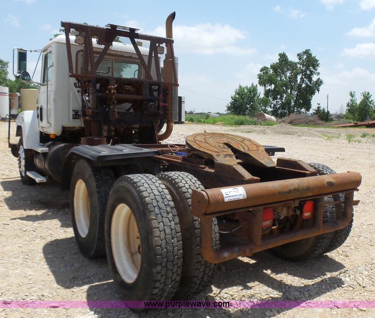 image for item K3171 1991 Mack CH613 semi truck