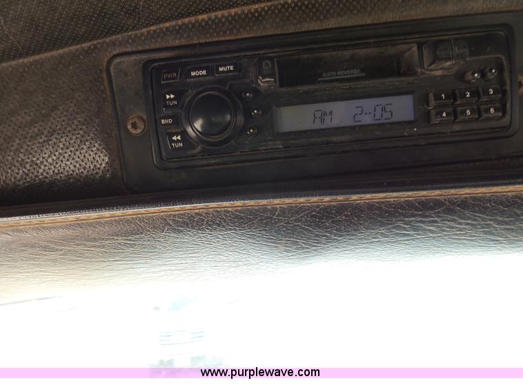 image for item K3171 1991 Mack CH613 semi truck