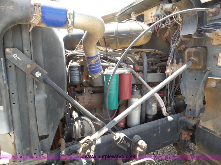 image for item K3171 1991 Mack CH613 semi truck