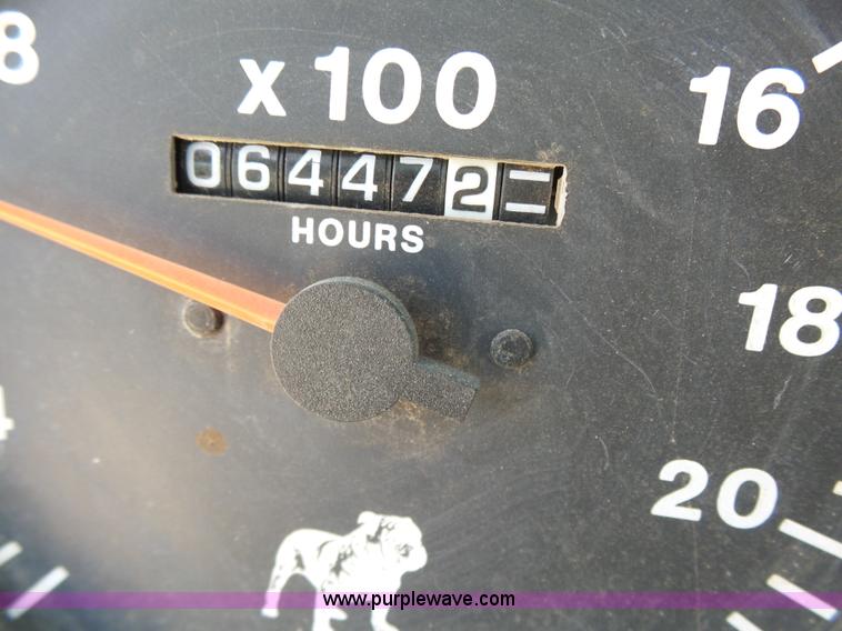 image for item K3172 1990 Mack CH613 semi truck