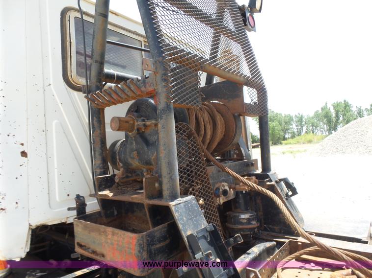 image for item K3172 1990 Mack CH613 semi truck