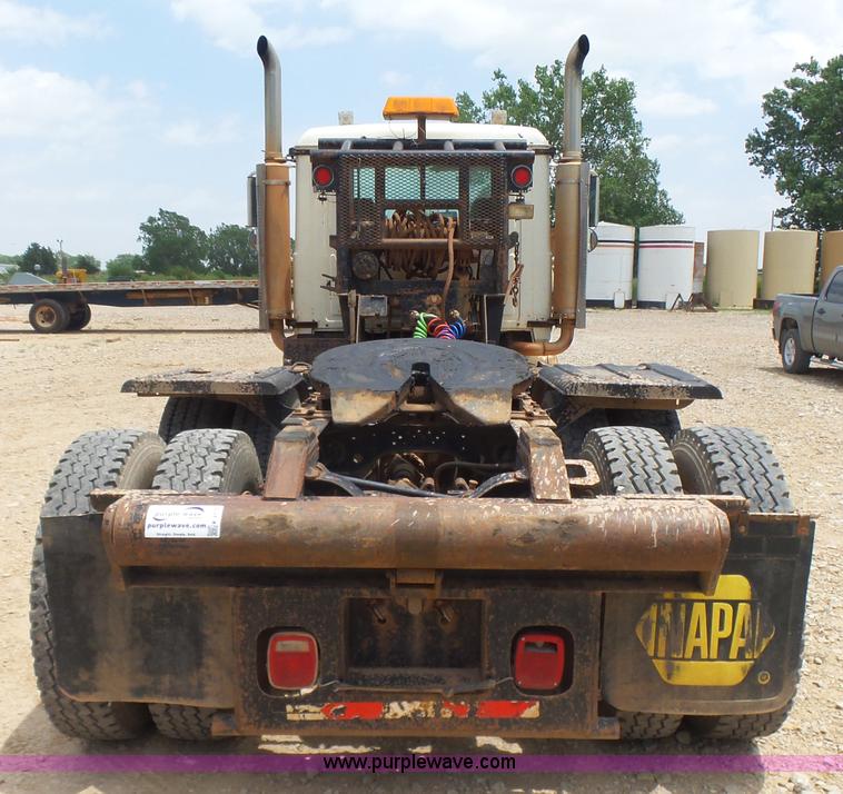 image for item K3173 2004 Mack CV713 Granite truck tractor