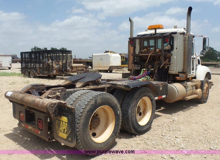 image for item K3173 2004 Mack CV713 Granite truck tractor