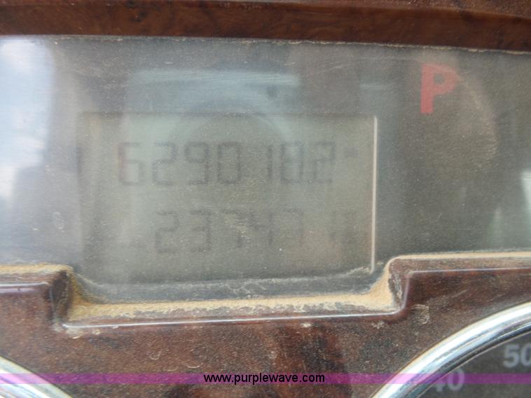 image for item K3173 2004 Mack CV713 Granite truck tractor