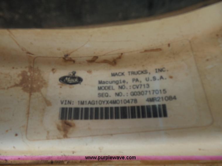 image for item K3173 2004 Mack CV713 Granite truck tractor