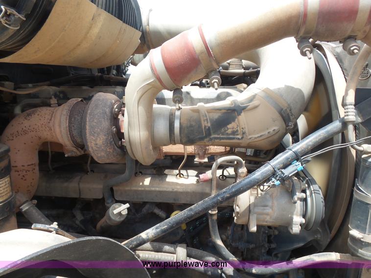 image for item K3173 2004 Mack CV713 Granite truck tractor