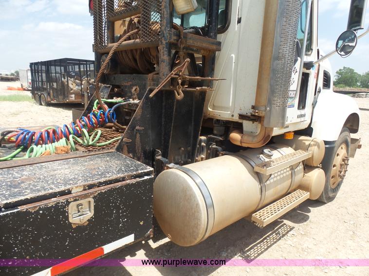 image for item K3173 2004 Mack CV713 Granite truck tractor