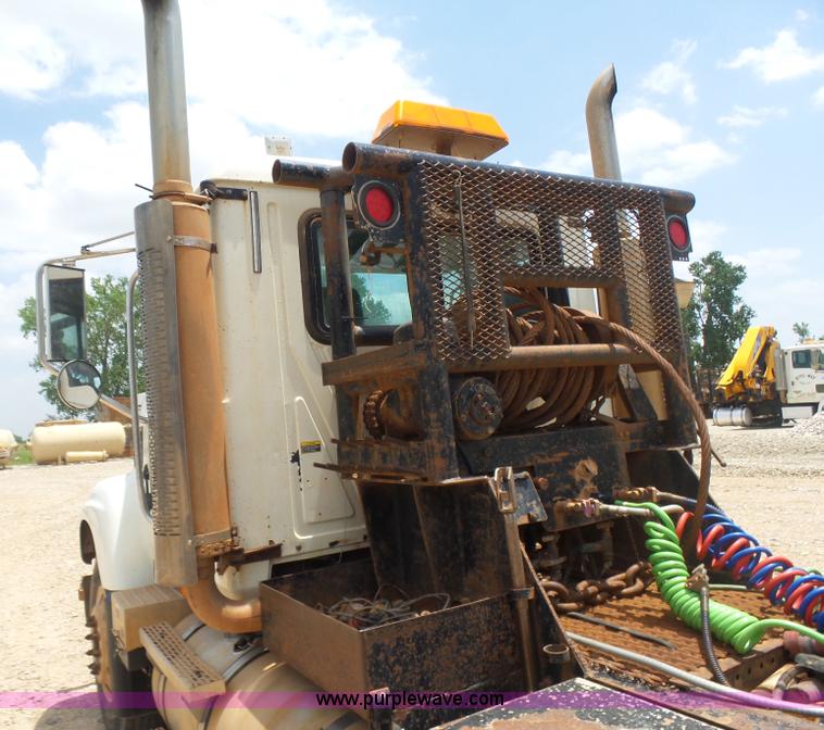 image for item K3173 2004 Mack CV713 Granite truck tractor