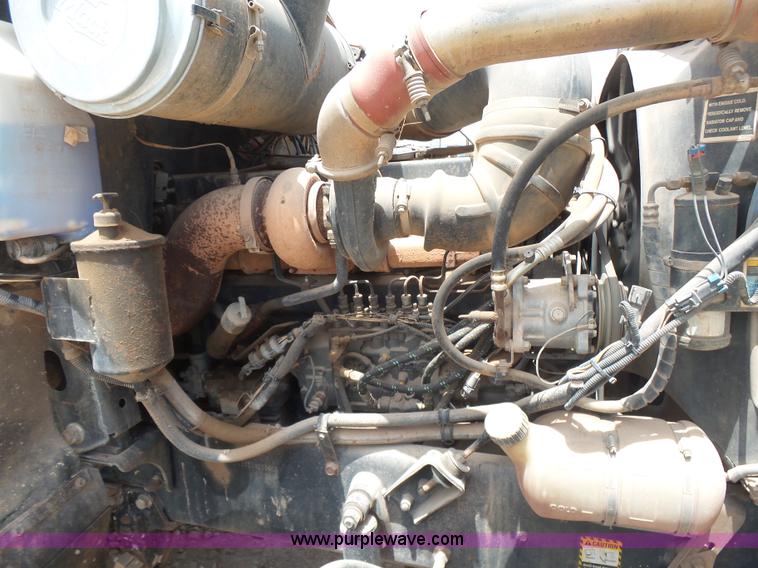 image for item K3174 1994 Mack CH613 semi truck