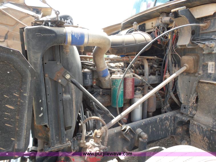 image for item K3174 1994 Mack CH613 semi truck