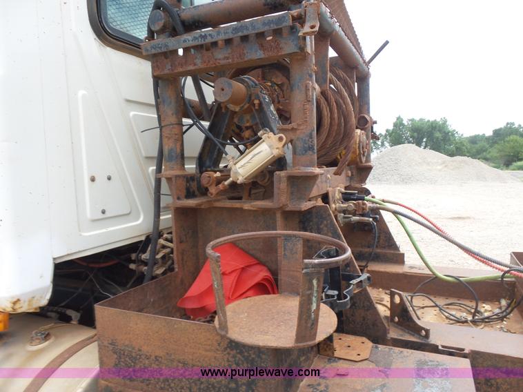 image for item K3174 1994 Mack CH613 semi truck