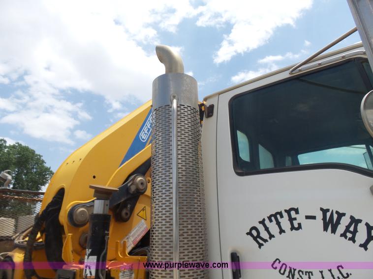 image for item K3175 2005 Sterling flatbed truck with knuckle boom