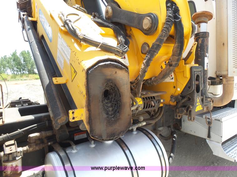 image for item K3175 2005 Sterling flatbed truck with knuckle boom