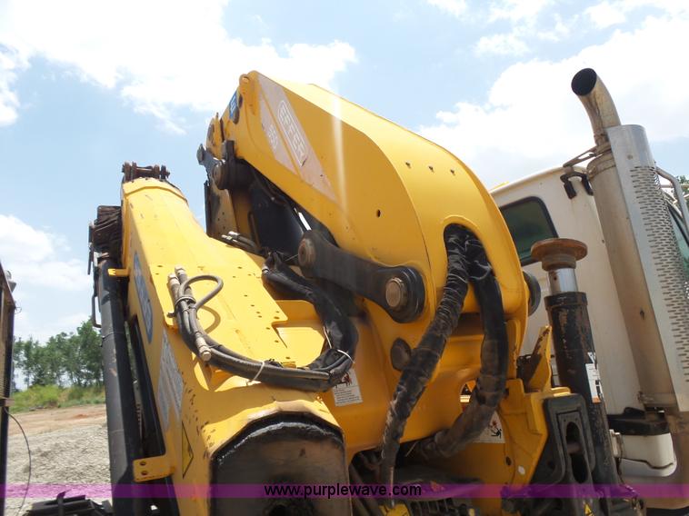 image for item K3175 2005 Sterling flatbed truck with knuckle boom