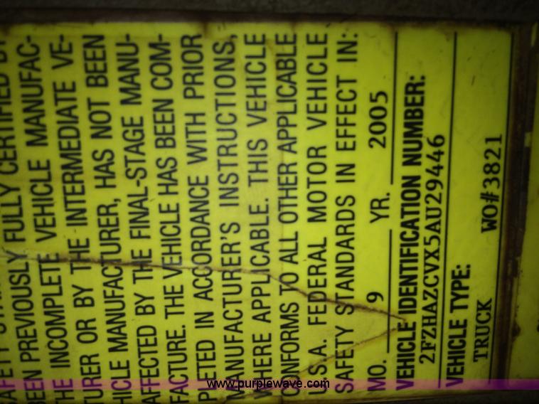 image for item K3175 2005 Sterling flatbed truck with knuckle boom