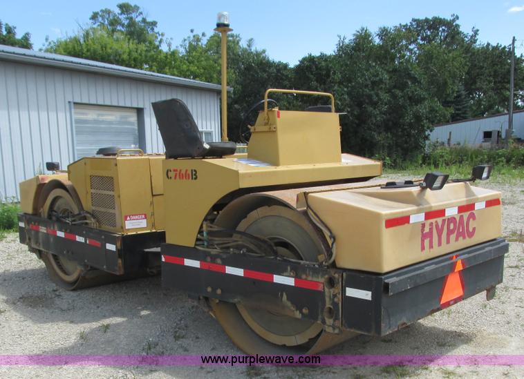 image for item K4071 Hypac C766B double drum vibratory roller