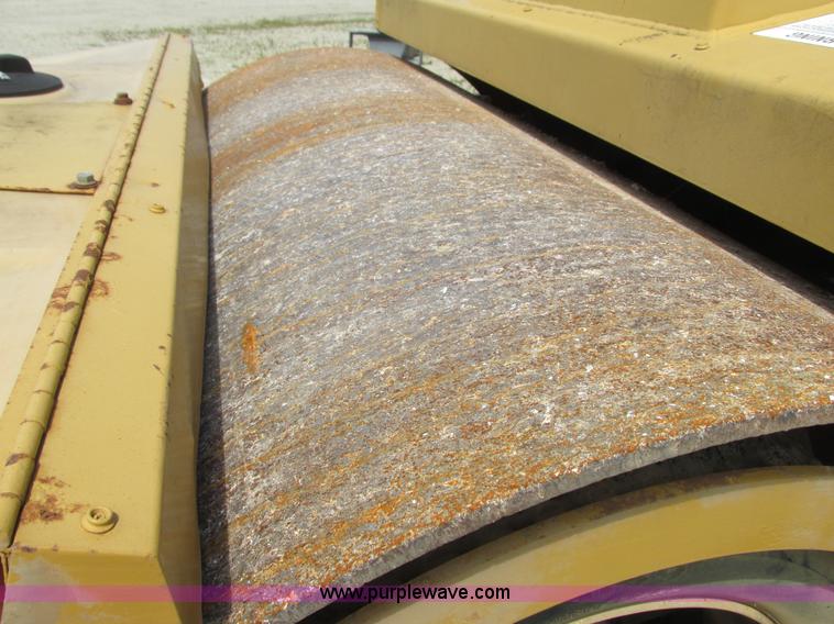 image for item K4071 Hypac C766B double drum vibratory roller