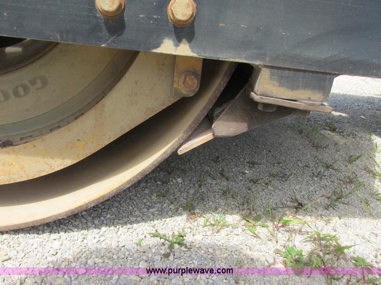 image for item K4071 Hypac C766B double drum vibratory roller