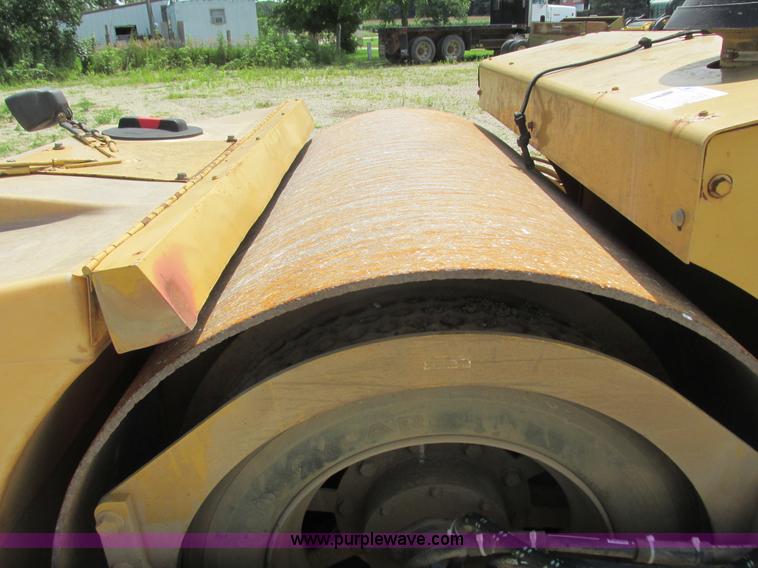 image for item K4071 Hypac C766B double drum vibratory roller