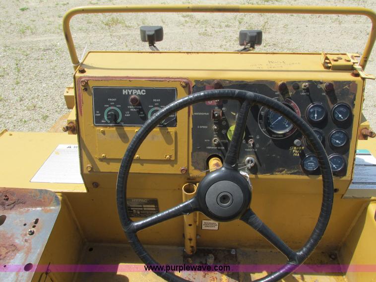 image for item K4071 Hypac C766B double drum vibratory roller