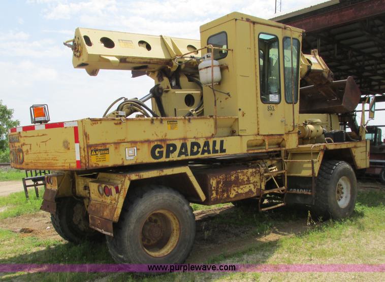 image for item K4101 Gradall G3WD rubber tired excavator