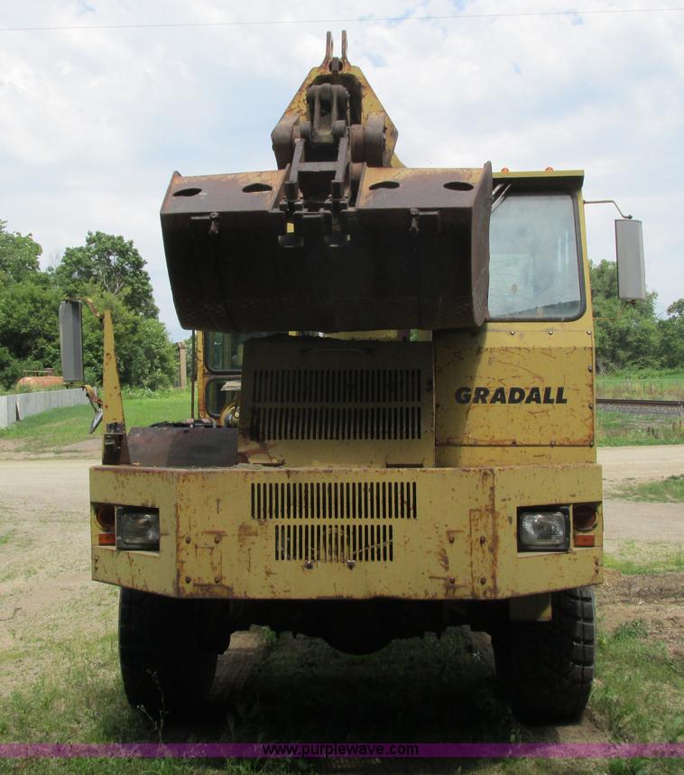 image for item K4101 Gradall G3WD rubber tired excavator