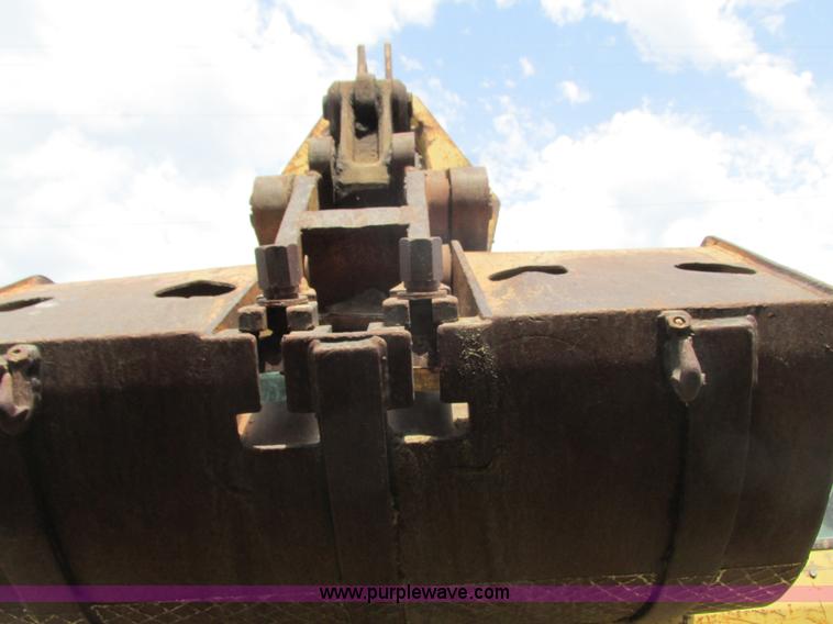 image for item K4101 Gradall G3WD rubber tired excavator