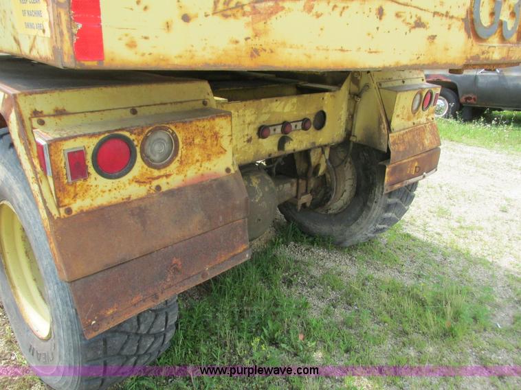 image for item K4101 Gradall G3WD rubber tired excavator