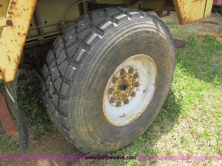 image for item K4101 Gradall G3WD rubber tired excavator