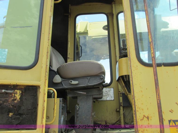 image for item K4101 Gradall G3WD rubber tired excavator