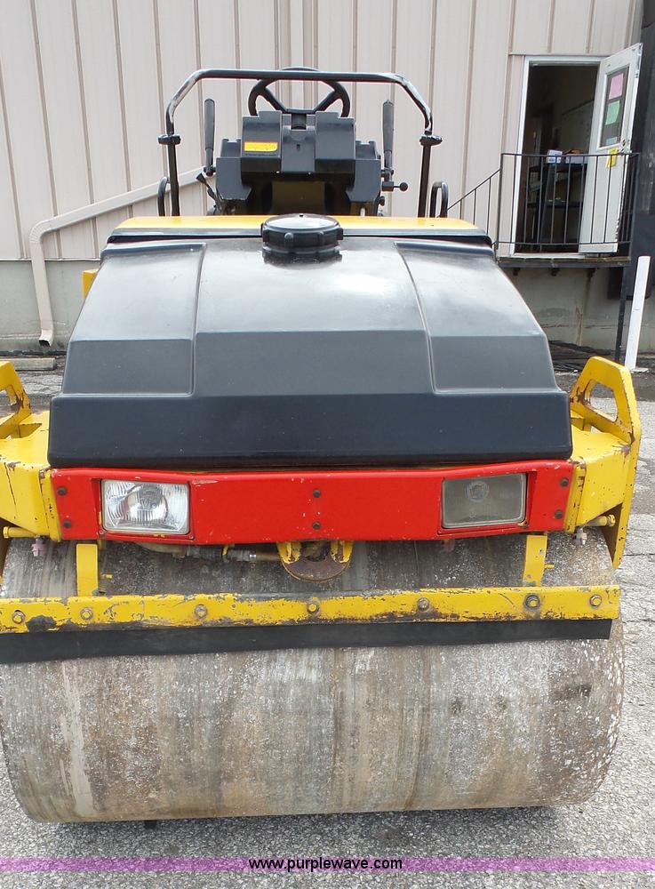 image for item K4594 Dynapac CC142C II pneumatic drum roller