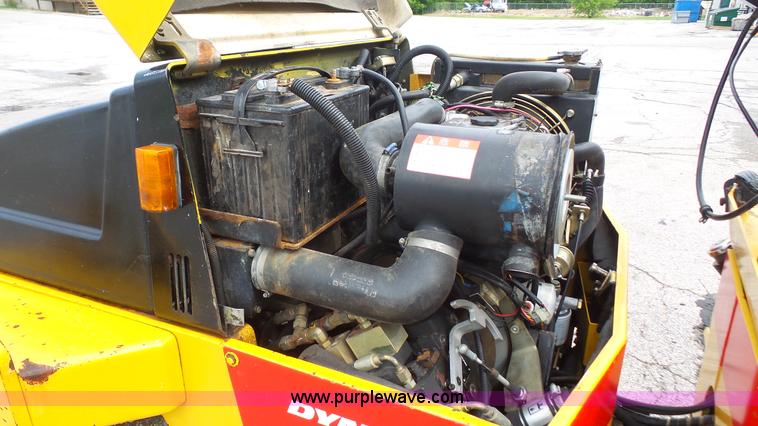 image for item K4594 Dynapac CC142C II pneumatic drum roller