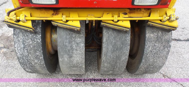 image for item K4594 Dynapac CC142C II pneumatic drum roller