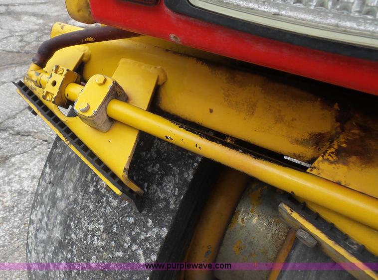 image for item K4594 Dynapac CC142C II pneumatic drum roller