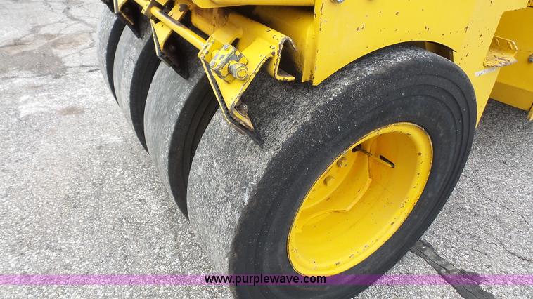 image for item K4594 Dynapac CC142C II pneumatic drum roller