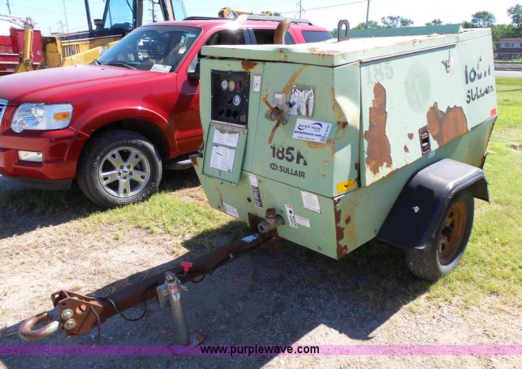 image for item K4695 2004 Sullair 185H air compressor