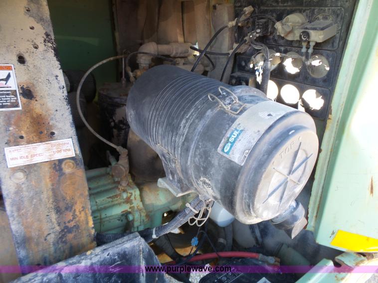 image for item K4695 2004 Sullair 185H air compressor