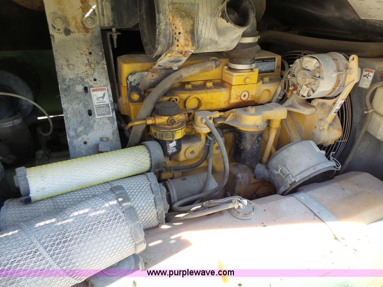 image for item K4695 2004 Sullair 185H air compressor