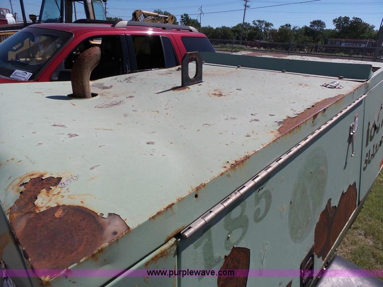 image for item K4695 2004 Sullair 185H air compressor