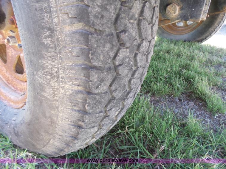 image for item K4695 2004 Sullair 185H air compressor