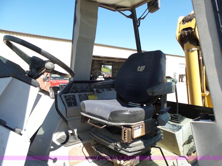 image for item K4697 1994 Caterpillar 416B backhoe