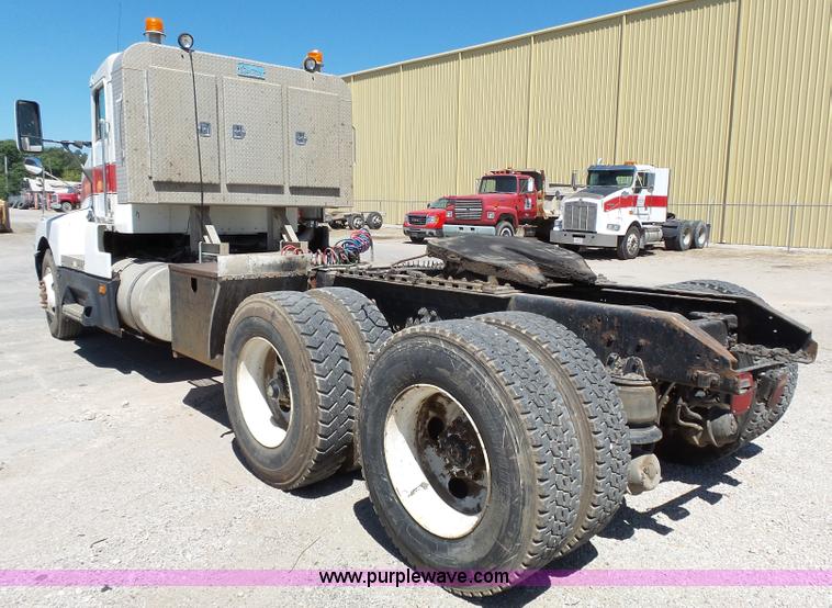 image for item K4705 1995 Kenworth T600B semi truck