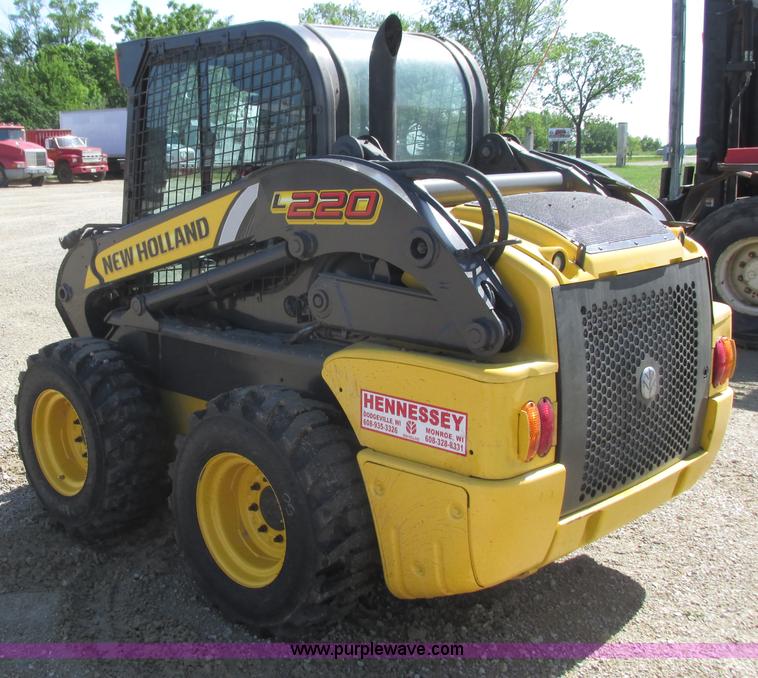 image for item K4706 2013 New Holland L220 skid steer