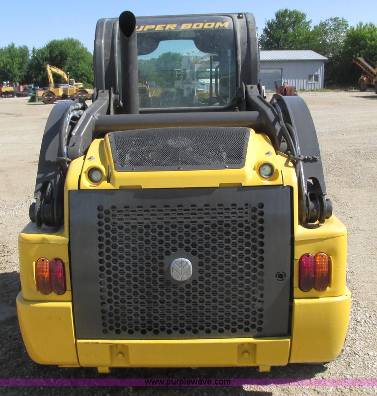 image for item K4706 2013 New Holland L220 skid steer