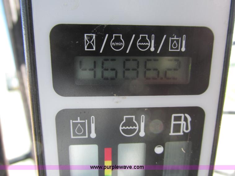 image for item K4706 2013 New Holland L220 skid steer