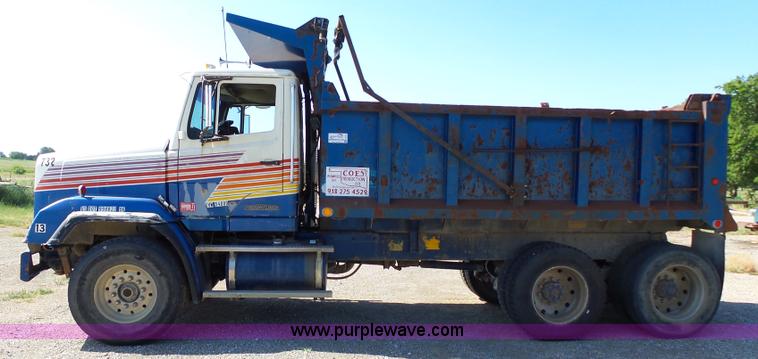 image for item K5275 1987 Freightliner FLC11264 dump truck