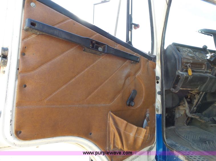 image for item K5275 1987 Freightliner FLC11264 dump truck