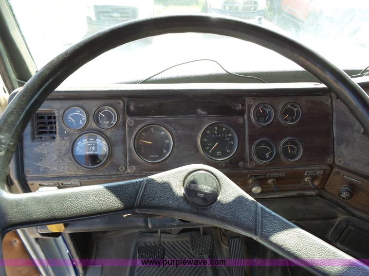 image for item K5275 1987 Freightliner FLC11264 dump truck